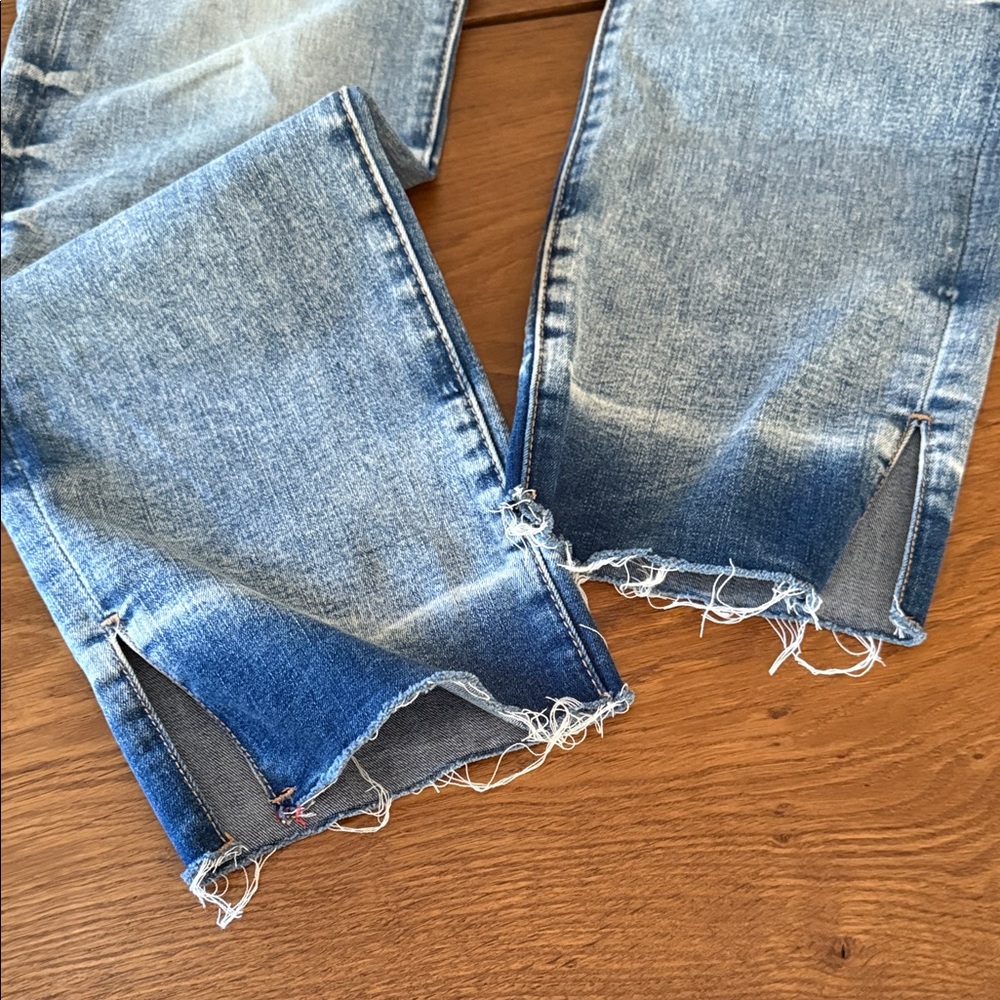 EVERYTHING $10: Blank NYC Women's Light Blue Jeans Ombre Gradient Wash - Picture 4 of 6